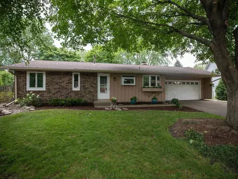 10441 Quebec Ave S, Bloomington, MN 55438