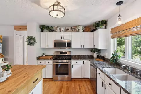 4748 Hampton Rd, Mound, MN 55364 photo 4
