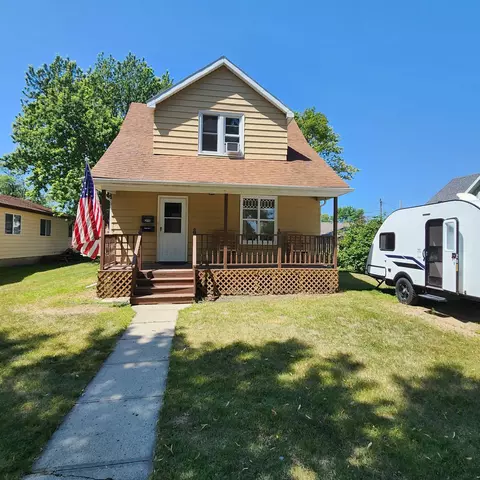 215 3rd St N, Breckenridge, MN 56520