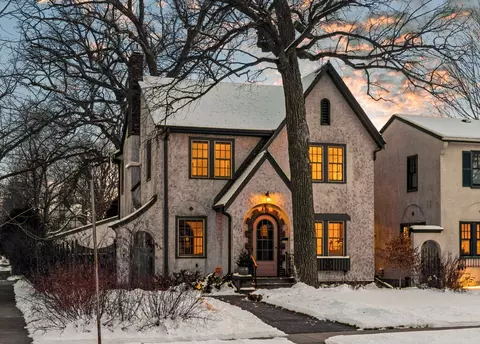 2182 Berkeley Ave, Saint Paul, MN 55105