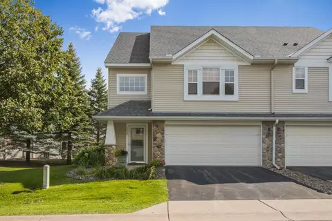10774 Kingsfield Ln, Woodbury, MN 55129