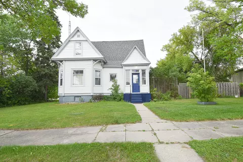 309 3rd St W, Argyle, MN 56713