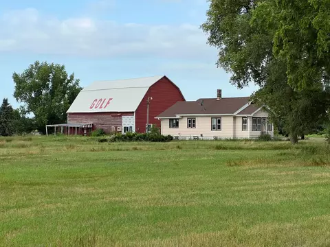 76785 270th St, Clarks Grove, MN 56016