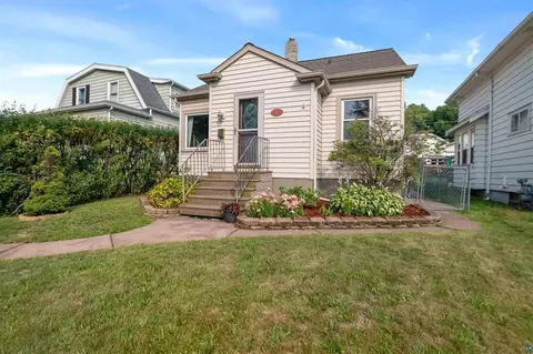 4011 W 8th St, Duluth, MN 55807