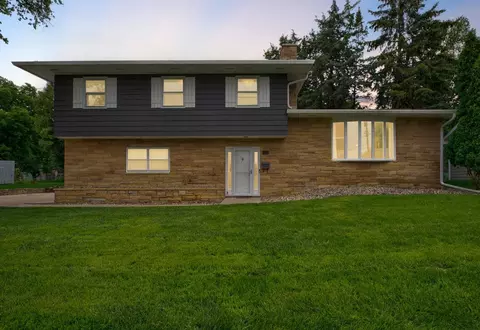 930 3rd St SW, Faribault, MN 55021 photo 4