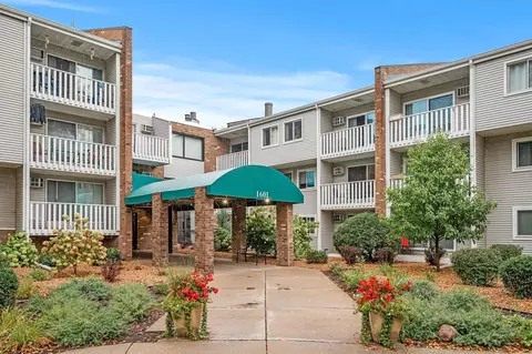 1601 N Innsbruck Dr #245, Fridley, MN 55432