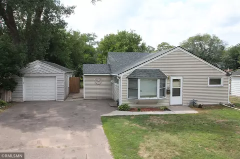 4121 Xenia Ave N, Robbinsdale, MN 55422