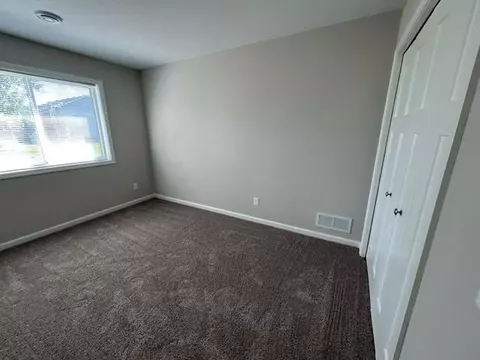 561 Alaska Loop, Cambridge, MN 55008 photo 8