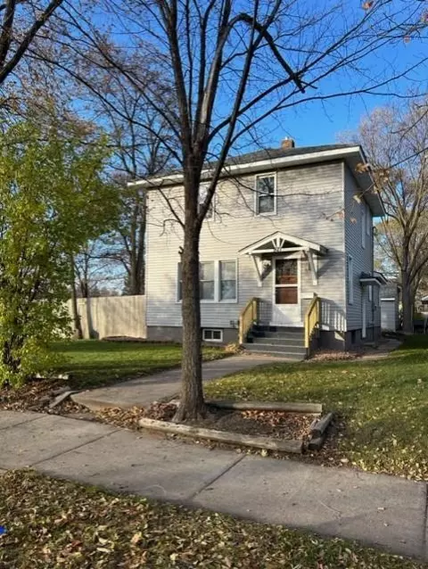 921 12th Ave S, Saint Cloud, MN 56301