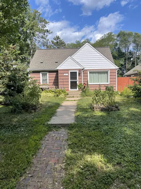 311 14th Ave S, South Saint Paul, MN 55075