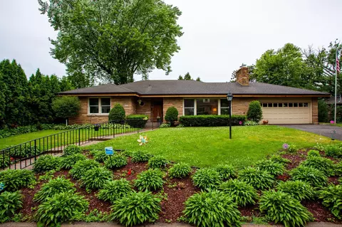 675 Prior Ave S, Saint Paul, MN 55116