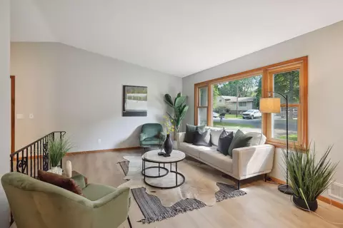 304 3rd Ave SE, New Brighton, MN 55112