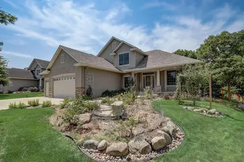 9294 Cortland Alcove, Woodbury, MN 55125