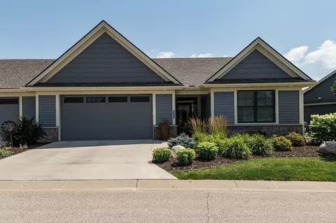2262 Centurion Ct NE, Rochester, MN 55906