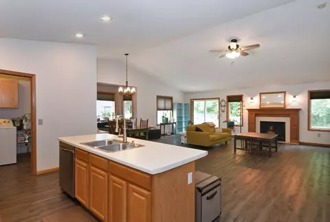 938 Rice St, Faribault, MN 55021 photo 8