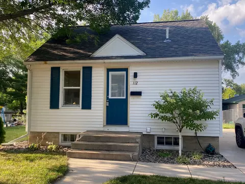 112 W Maple St, Marshall, MN 56258