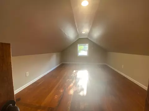 112 W Maple St, Marshall, MN 56258 photo 9
