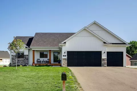 332 Lachermeier Ln, Waverly, MN 55390