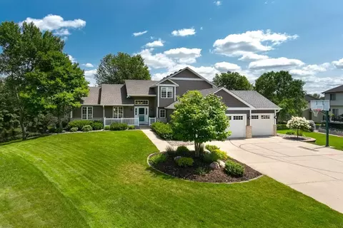 16680 Hutchinson Ct, Lakeville, MN 55044