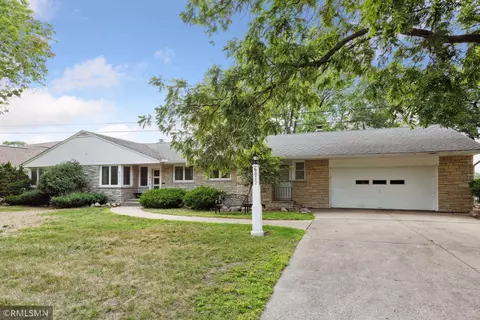 6812 Cornelia Dr, Edina, MN 55435