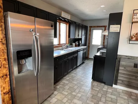 301 E Farmer St, Spring Valley, MN 55975 photo 2