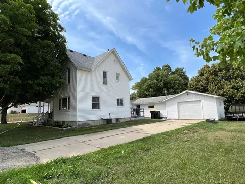 301 E Farmer St, Spring Valley, MN 55975 photo 16