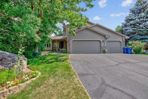 17250 Jade Ct, Lakeville, MN 55044