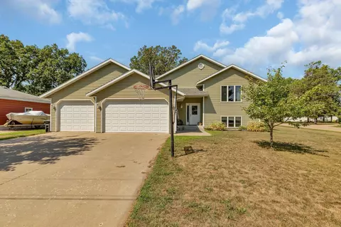 702 12th St SW, Little Falls, MN 56345