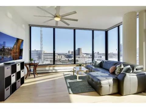 1120 S 2nd St #802, Minneapolis, MN 55415