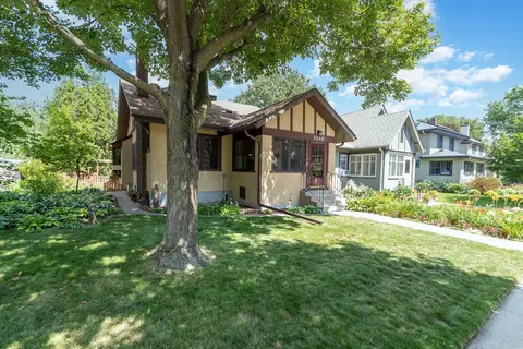 1859 Sargent Ave, Saint Paul, MN 55105