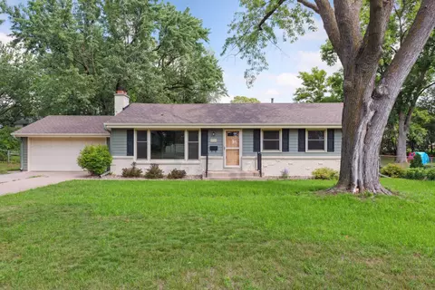 4408 W 70th St, Edina, MN 55435
