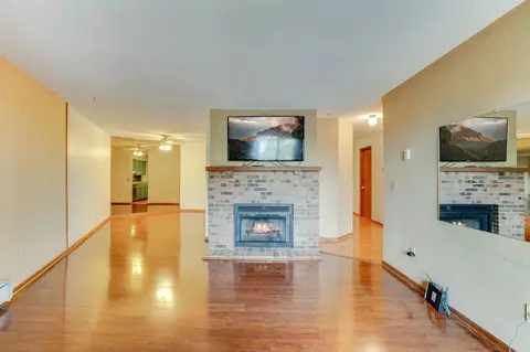 1000 41st Ave NE #308, Columbia Heights, MN 55421