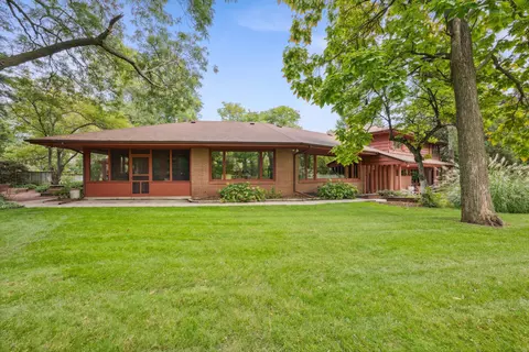 1625 Edgcumbe Rd, Saint Paul, MN 55116
