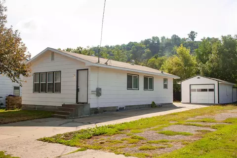 217 E 5th St, Red Wing, MN 55066