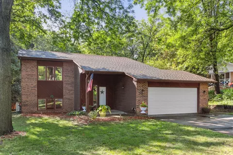 101 City View Dr, Minnetonka, MN 55305