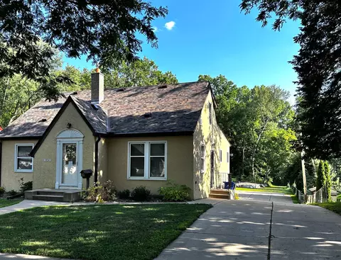 1854 5th St E, Saint Paul, MN 55119