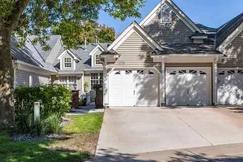 4265 Pond View Ct, White Bear Township, MN 55110