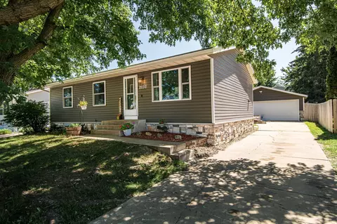2030 50th St NW, Rochester, MN 55901