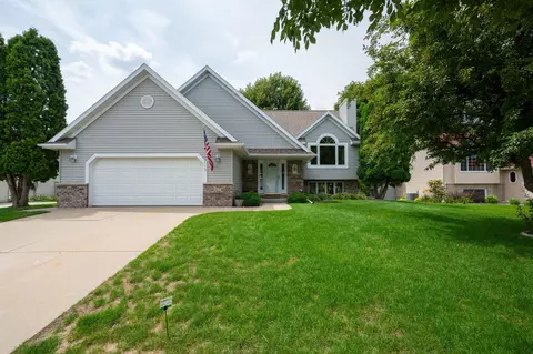 4639 Canterbury Ct NW, Rochester, MN 55901