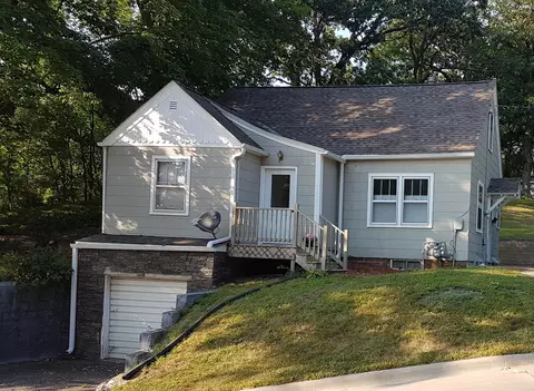 105 Oak St, Jackson, MN 56143
