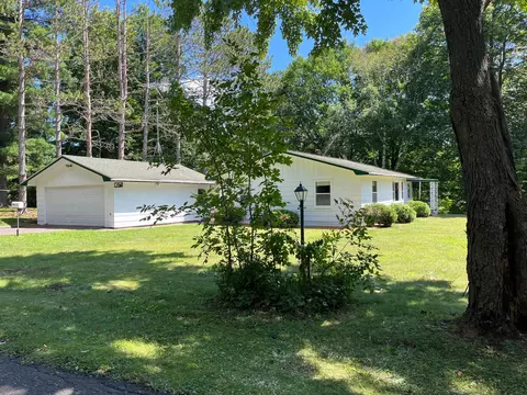 993 Us Hwy 8, Apple River Twp, WI 54001