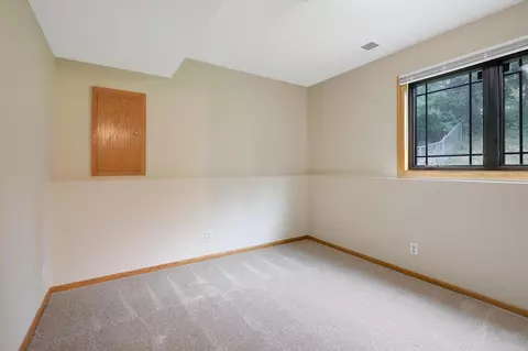 4687 Beacon Hill Rd, Eagan, MN 55122 photo 23