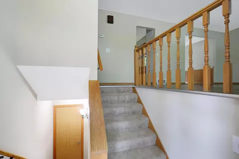 4687 Beacon Hill Rd, Eagan, MN 55122 photo 5