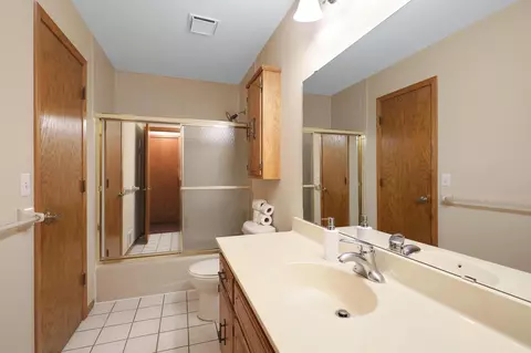 4687 Beacon Hill Rd, Eagan, MN 55122 photo 18
