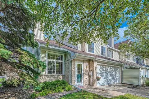 15309 Greenhaven Ln #101, Burnsville, MN 55306