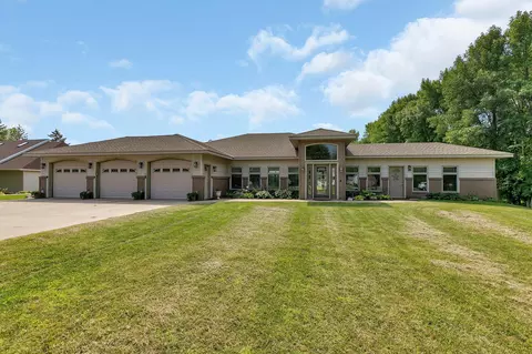224 5th Ave NW, Hutchinson, MN 55350
