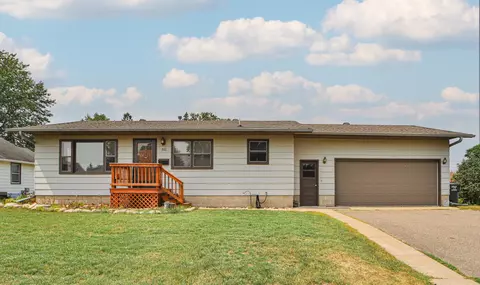 912 SE 12th St, Brainerd, MN 56401