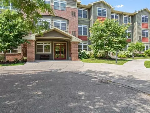 2530 E 34th St #201, Minneapolis, MN 55406