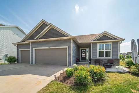 3201 Lilac Ave N, Lake Elmo, MN 55042