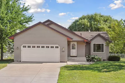 587 Antrim Cir NW, Saint Michael, MN 55376